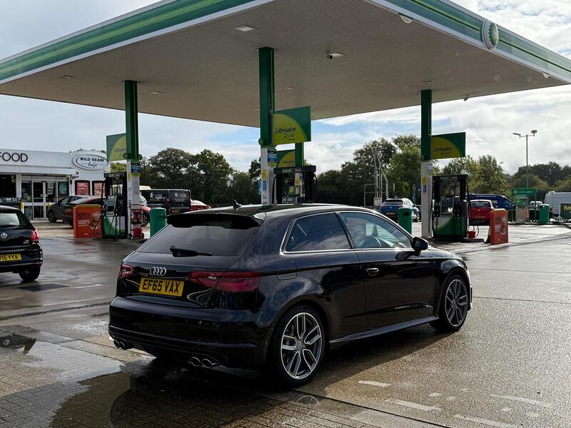 Audi S3 2.0 TFSI Hatchback 3dr Petrol S Tronic quattro Euro 6 (s/s) (Nav) (300 ps) - U10003269