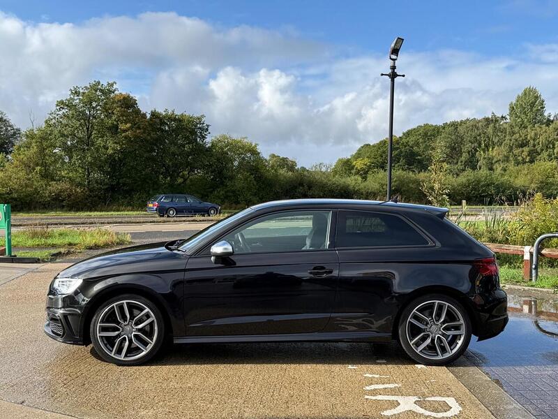 Audi S3 2.0 TFSI Hatchback 3dr Petrol S Tronic quattro Euro 6 (s/s) (Nav) (300 ps) - U10003269
