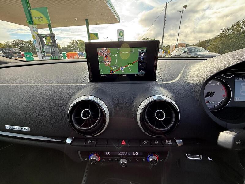 Audi S3 2.0 TFSI Hatchback 3dr Petrol S Tronic quattro Euro 6 (s/s) (Nav) (300 ps) - U10003269