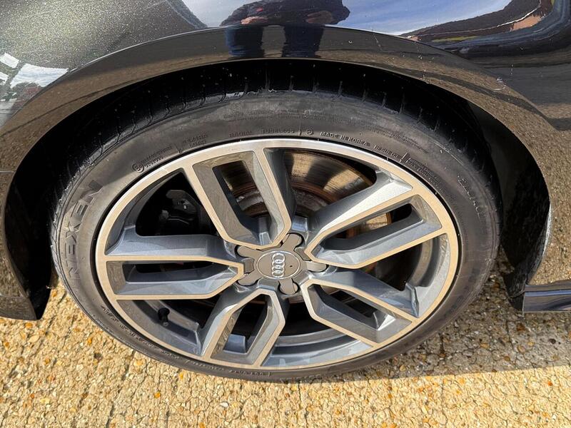 Audi S3 2.0 TFSI Hatchback 3dr Petrol S Tronic quattro Euro 6 (s/s) (Nav) (300 ps) - U10003269
