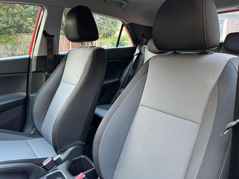 Hyundai i20 1.2 SE Launch Edition Hatchback 5dr Petrol Manual Euro 6 (s/s) (84 ps) - U10003271