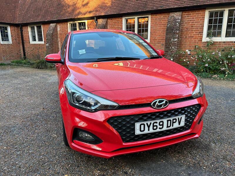 Hyundai i20 1.2 SE Launch Edition Hatchback 5dr Petrol Manual Euro 6 (s/s) (84 ps) - U10003271