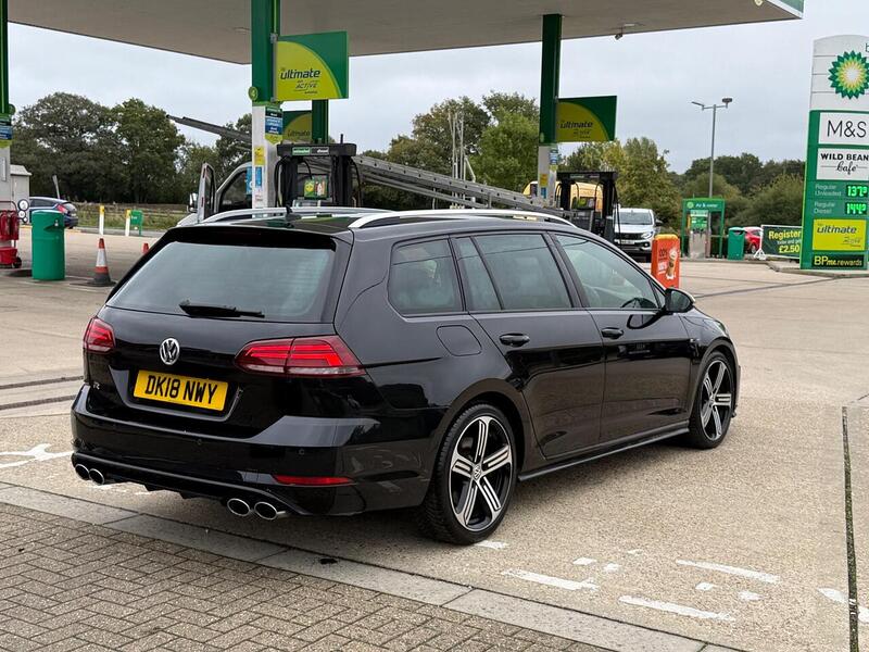 Volkswagen Golf 2.0 TSI R Estate 5dr Petrol DSG 4Motion Euro 6 (s/s) (310 ps) - U10003275