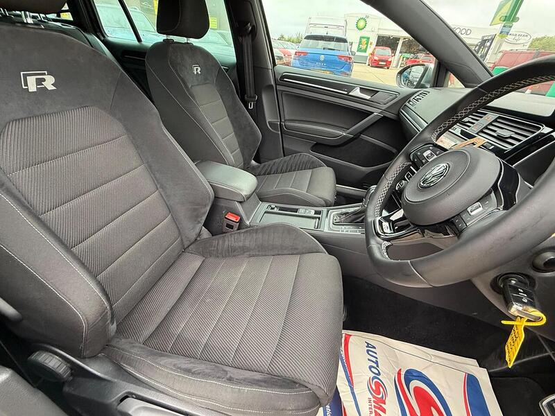 Volkswagen Golf 2.0 TSI R Estate 5dr Petrol DSG 4Motion Euro 6 (s/s) (310 ps) - U10003275