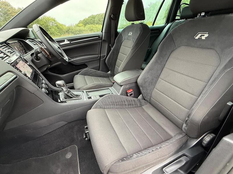 Volkswagen Golf 2.0 TSI R Estate 5dr Petrol DSG 4Motion Euro 6 (s/s) (310 ps) - U10003275