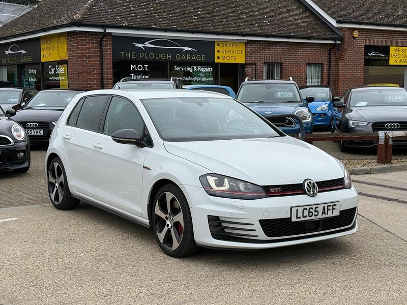Volkswagen Golf 2.0 TSI BlueMotion Tech GTI Hatchback 5dr Petrol DSG Euro 6 (s/s) (220 ps) - U10003277