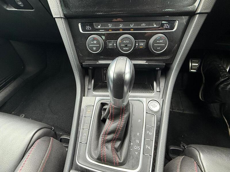 Volkswagen Golf 2.0 TSI BlueMotion Tech GTI Hatchback 5dr Petrol DSG Euro 6 (s/s) (220 ps) - U10003277