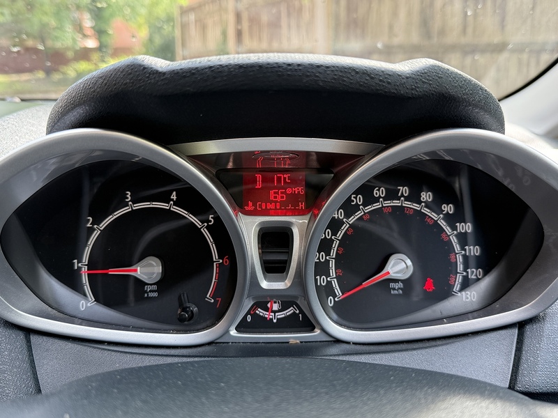 Ford Fiesta 1.4 Titanium Hatchback 3dr Petrol Automatic (149 g/km, 94 bhp) - U10003279