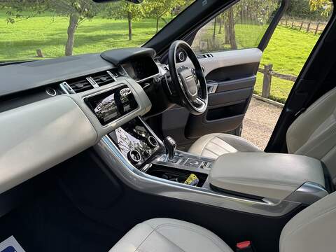 Land Rover Range Rover Sport 3.0 SD V6 HSE Dynamic SUV 5dr Diesel Auto 4WD Euro 6 (s/s) (306 ps) - U10003286