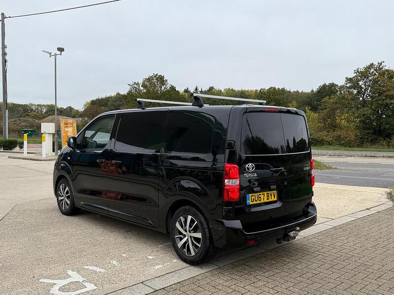Toyota ProAce 1.6D Comfort Medium Panel Van 6dr Diesel Manual MWB Euro 6 (s/s) (115 ps) - U10003297