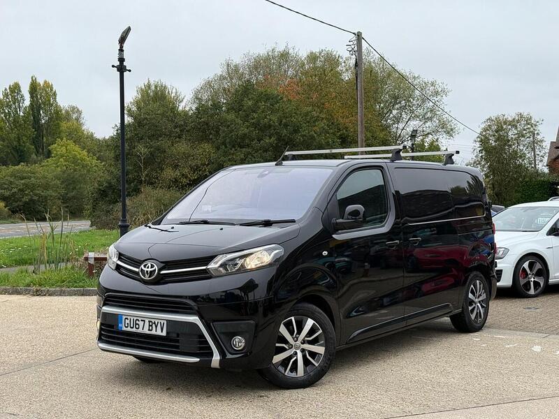 Toyota ProAce 1.6D Comfort Medium Panel Van 6dr Diesel Manual MWB Euro 6 (s/s) (115 ps) - U10003297