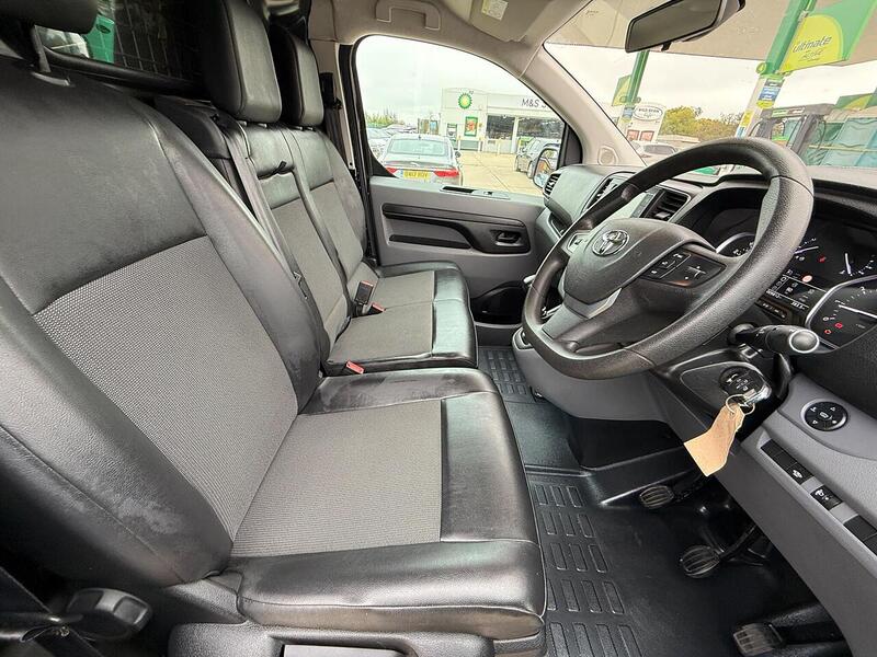Toyota ProAce 1.6D Comfort Medium Panel Van 6dr Diesel Manual MWB Euro 6 (s/s) (115 ps) - U10003297