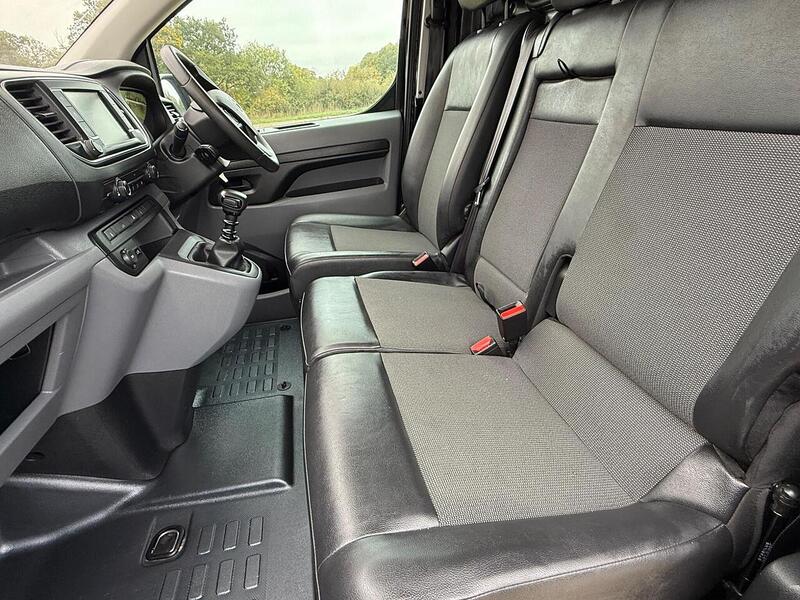 Toyota ProAce 1.6D Comfort Medium Panel Van 6dr Diesel Manual MWB Euro 6 (s/s) (115 ps) - U10003297