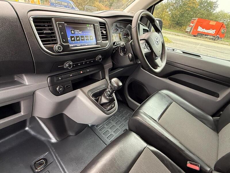 Toyota ProAce 1.6D Comfort Medium Panel Van 6dr Diesel Manual MWB Euro 6 (s/s) (115 ps) - U10003297