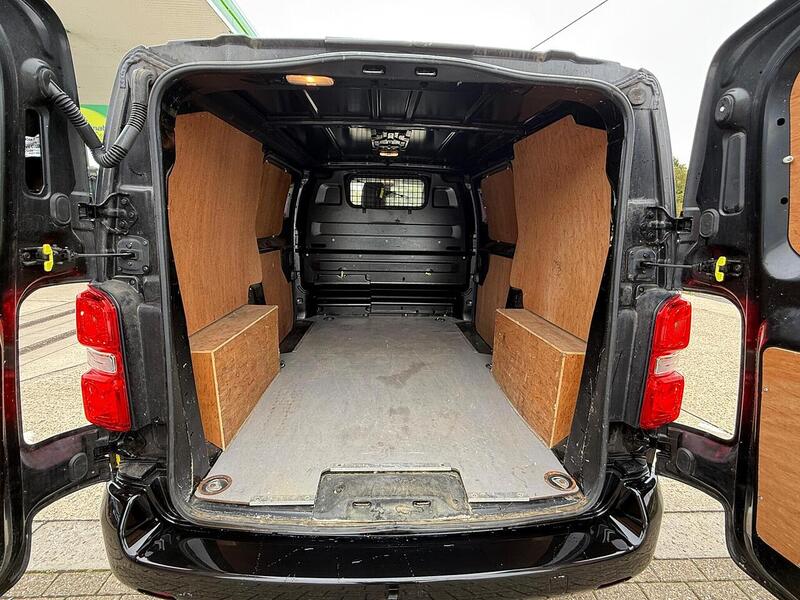 Toyota ProAce 1.6D Comfort Medium Panel Van 6dr Diesel Manual MWB Euro 6 (s/s) (115 ps) - U10003297