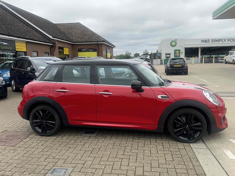 MINI Hatch 1.5 Cooper Hatchback 5dr Petrol Manual Euro 6 (s/s) (136 ps) - U10003306