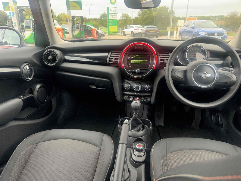 MINI Hatch 1.5 Cooper Hatchback 5dr Petrol Manual Euro 6 (s/s) (136 ps) - U10003306