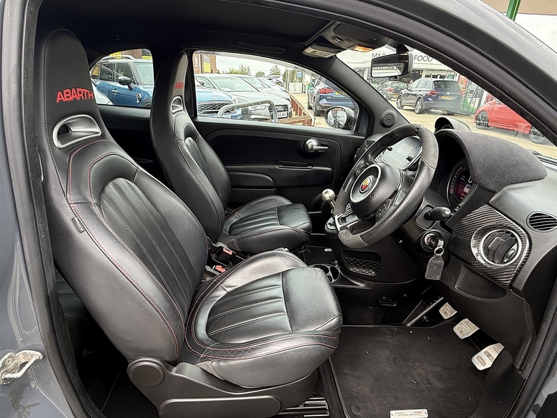 Abarth 695C 1.4 T-Jet XSR Yamaha Limited Edition Cabrio 2dr Petrol Manual Euro 6 (165 bhp) - U10003317