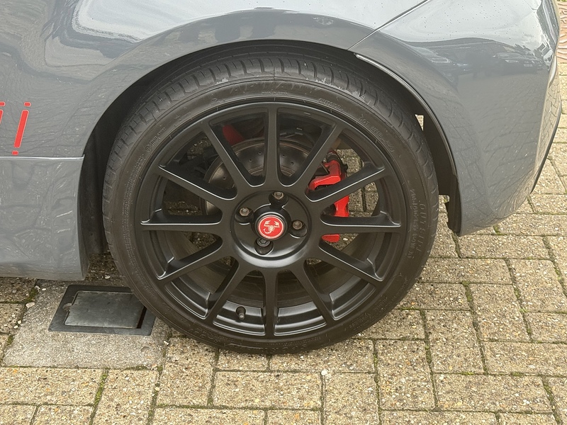 Abarth 695C 1.4 T-Jet XSR Yamaha Limited Edition Cabrio 2dr Petrol Manual Euro 6 (165 bhp) - U10003317