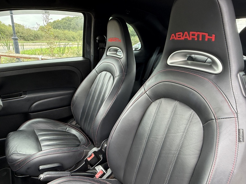 Abarth 695C 1.4 T-Jet XSR Yamaha Limited Edition Cabrio 2dr Petrol Manual Euro 6 (165 bhp) - U10003317