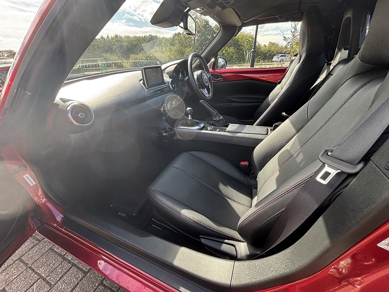 Mazda MX-5 RF 1.5 SKYACTIV-G Sport Nav Convertible 2dr Petrol Manual Euro 6 (131 ps) - U10003321