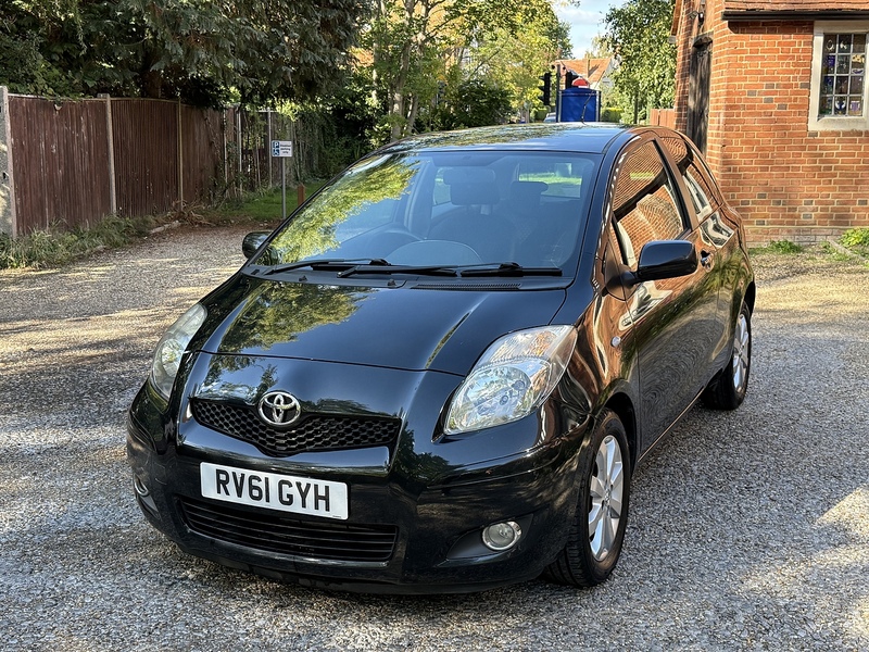 Toyota Yaris 1.33 Dual VVT-i T Spirit Hatchback 3dr Petrol Manual Euro 5 (s/s) (101 ps) - U10003323