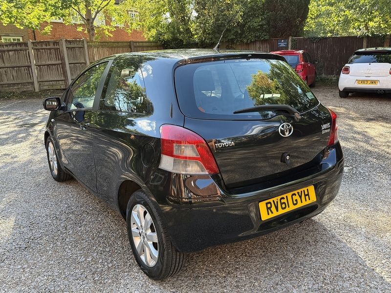 Toyota Yaris 1.33 Dual VVT-i T Spirit Hatchback 3dr Petrol Manual Euro 5 (s/s) (101 ps) - U10003323