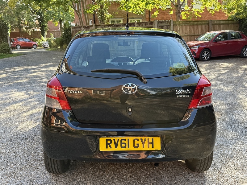 Toyota Yaris 1.33 Dual VVT-i T Spirit Hatchback 3dr Petrol Manual Euro 5 (s/s) (101 ps) - U10003323
