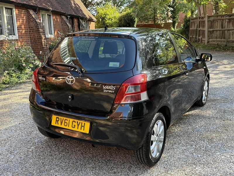 Toyota Yaris 1.33 Dual VVT-i T Spirit Hatchback 3dr Petrol Manual Euro 5 (s/s) (101 ps) - U10003323