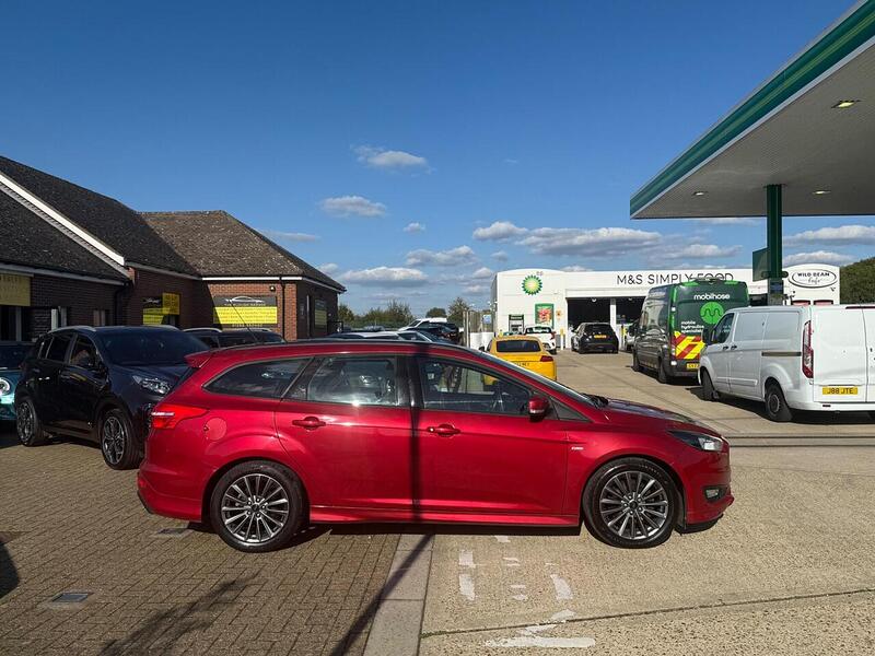 Ford Focus 1.0T EcoBoost ST-Line Estate 5dr Petrol Manual Euro 6 (s/s) (125 ps) - U10003332