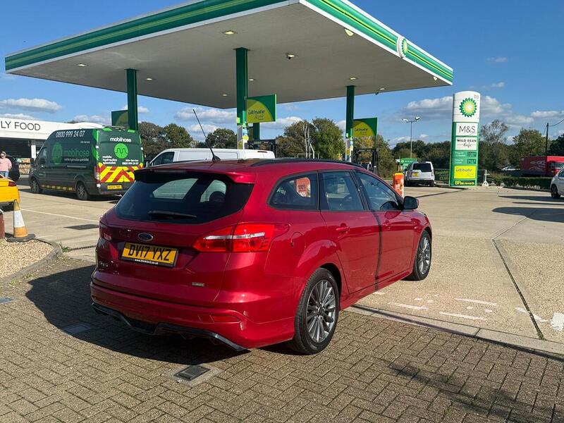 Ford Focus 1.0T EcoBoost ST-Line Estate 5dr Petrol Manual Euro 6 (s/s) (125 ps) - U10003332