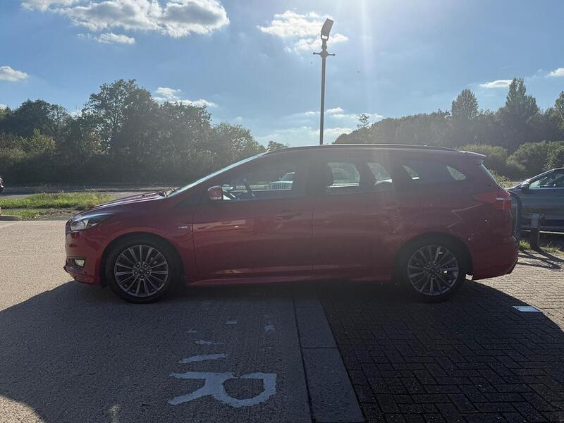 Ford Focus 1.0T EcoBoost ST-Line Estate 5dr Petrol Manual Euro 6 (s/s) (125 ps) - U10003332
