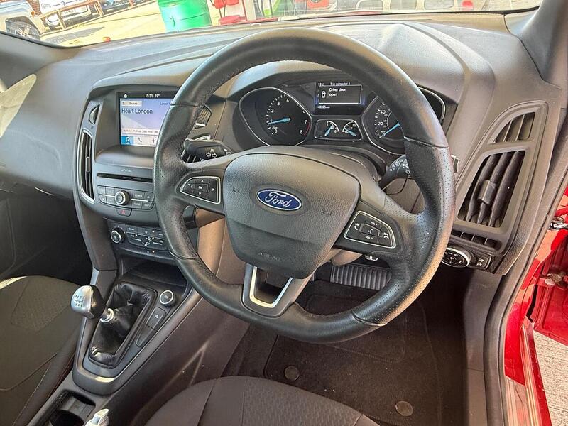 Ford Focus 1.0T EcoBoost ST-Line Estate 5dr Petrol Manual Euro 6 (s/s) (125 ps) - U10003332