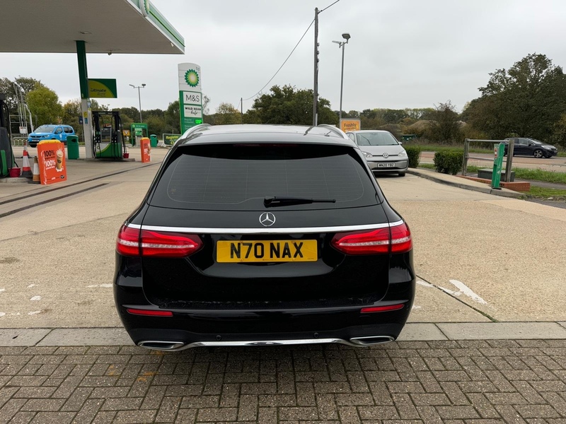 Mercedes-Benz E Class 2.0 E220d AMG Line Estate 5dr Diesel G-Tronic+ Euro 6 (s/s) (194 ps) - U10003336