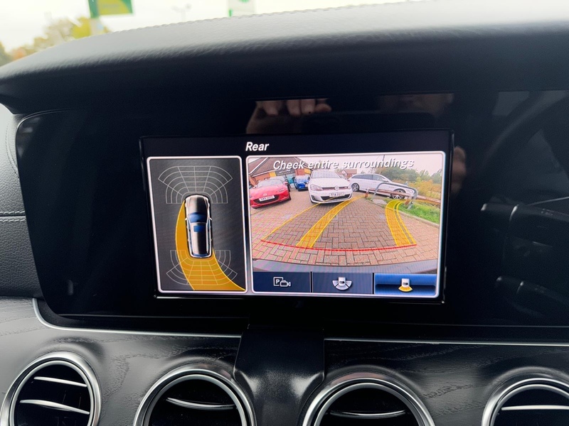 Mercedes-Benz E Class 2.0 E220d AMG Line Estate 5dr Diesel G-Tronic+ Euro 6 (s/s) (194 ps) - U10003336