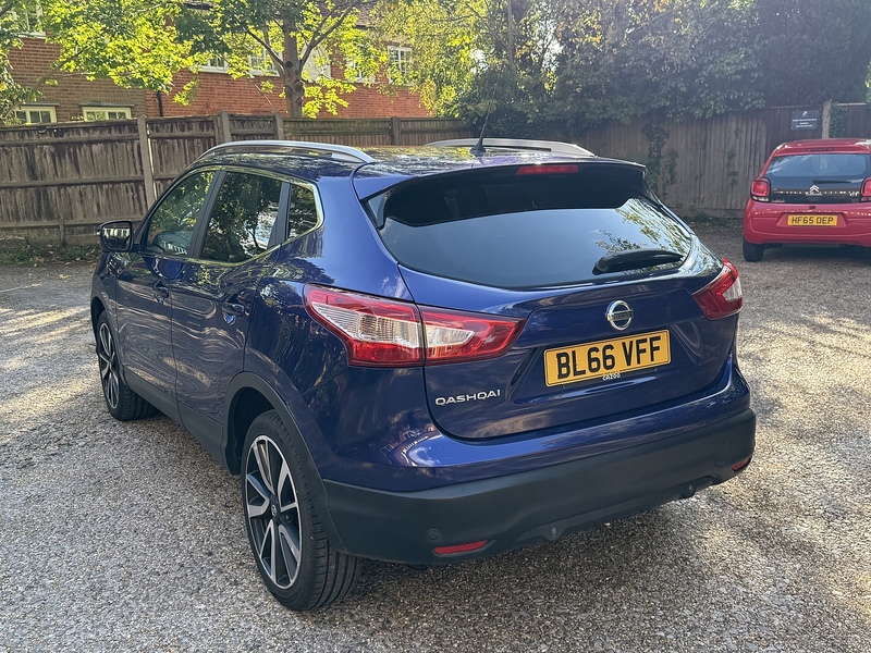 Nissan Qashqai 1.2 DIG-T Tekna SUV 5dr Petrol XTRON 2WD Euro 6 (s/s) (115 ps) - U10003340