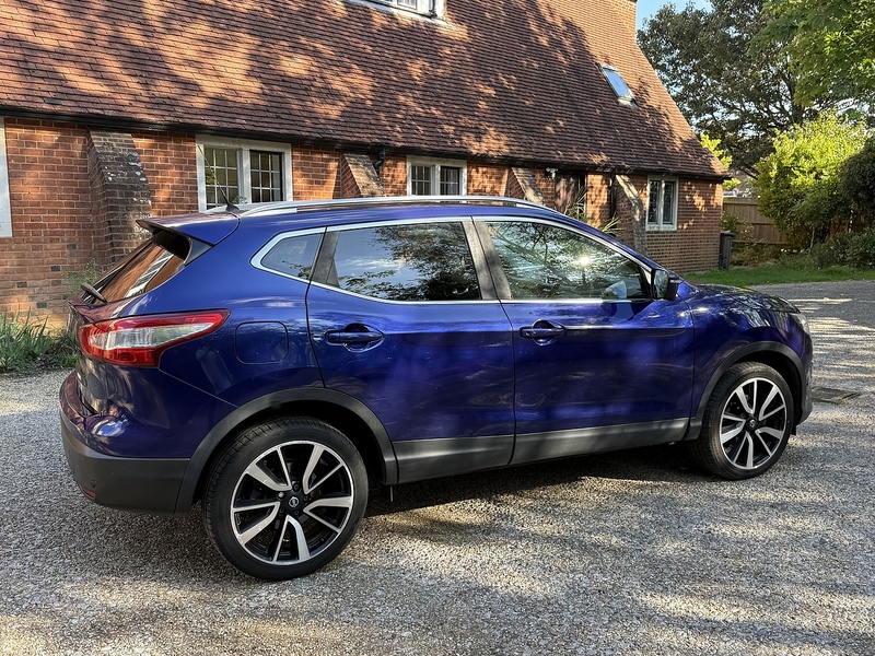 Nissan Qashqai 1.2 DIG-T Tekna SUV 5dr Petrol XTRON 2WD Euro 6 (s/s) (115 ps) - U10003340