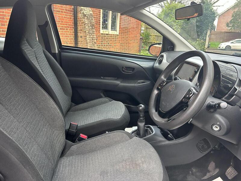 Citroen C1 1.2 PureTech Furio Hatchback 3dr Petrol Manual Euro 6 (82 ps) - U10003342