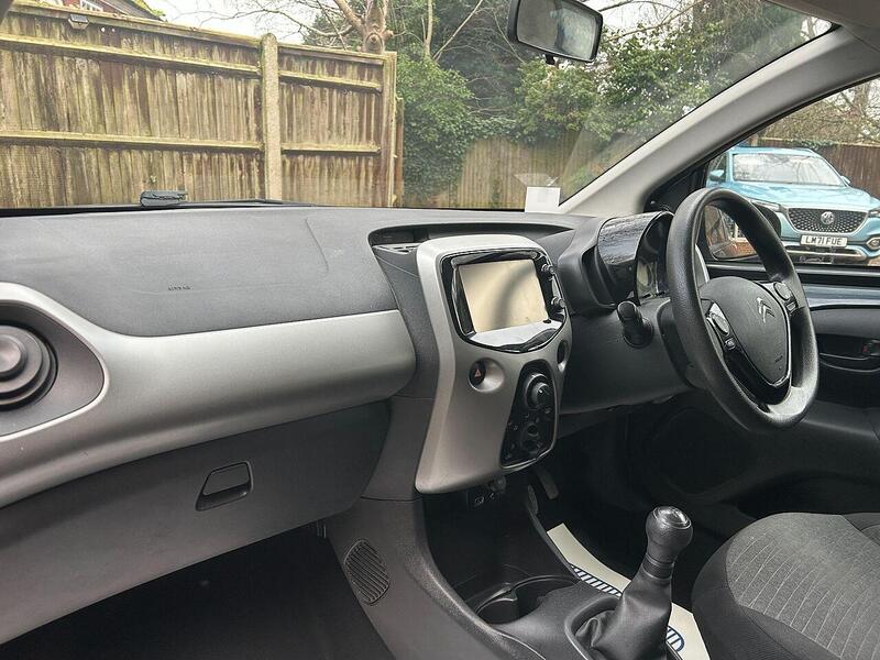 Citroen C1 1.2 PureTech Furio Hatchback 3dr Petrol Manual Euro 6 (82 ps) - U10003342