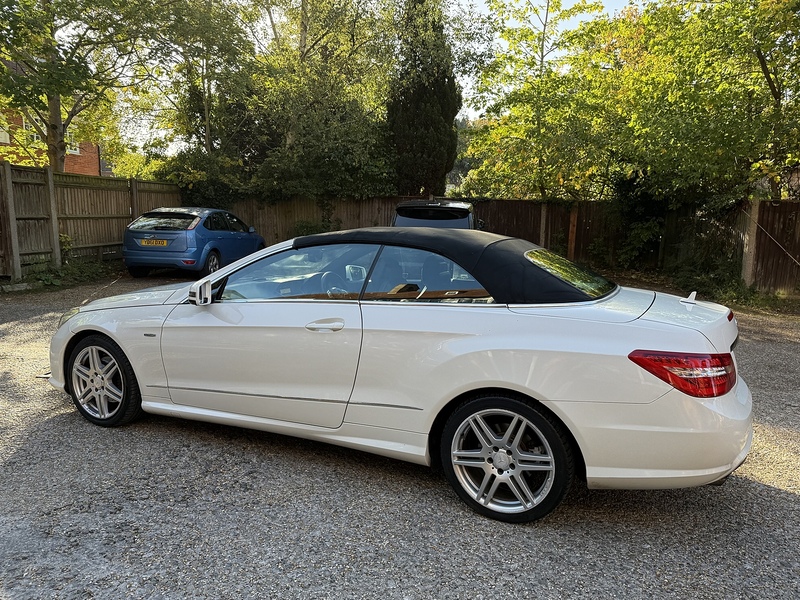 Mercedes-Benz E Class 2.1 E220 CDI BlueEfficiency Sport Cabriolet 2dr Diesel G-Tronic+ Euro 5 (s/s) (170 ps) - U10003345