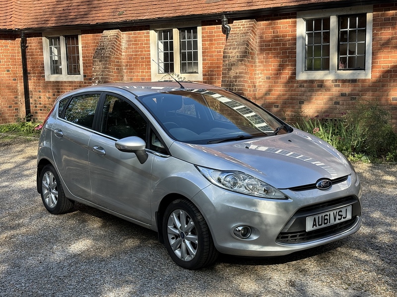 Ford Fiesta 1.25 Zetec Hatchback 5dr Petrol Manual (129 g/km, 81 bhp) - U10003348