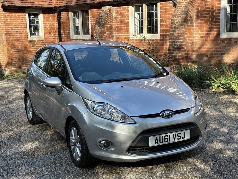 Ford Fiesta 1.25 Zetec Hatchback 5dr Petrol Manual (129 g/km, 81 bhp) - U10003348