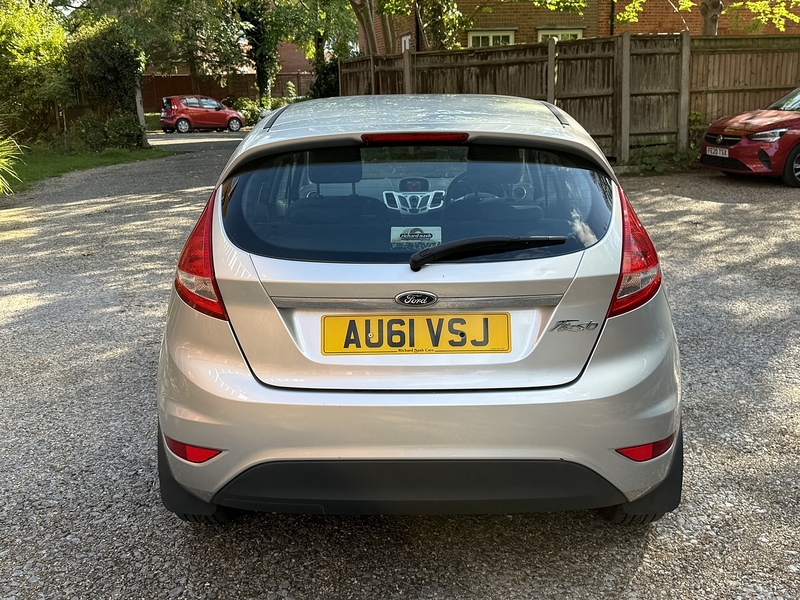 Ford Fiesta 1.25 Zetec Hatchback 5dr Petrol Manual (129 g/km, 81 bhp) - U10003348