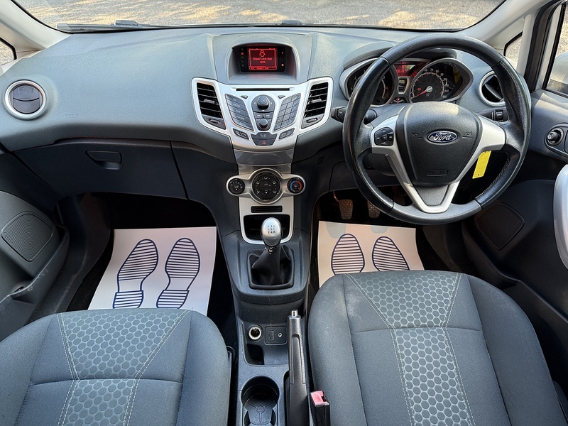 Ford Fiesta 1.25 Zetec Hatchback 5dr Petrol Manual (129 g/km, 81 bhp) - U10003348
