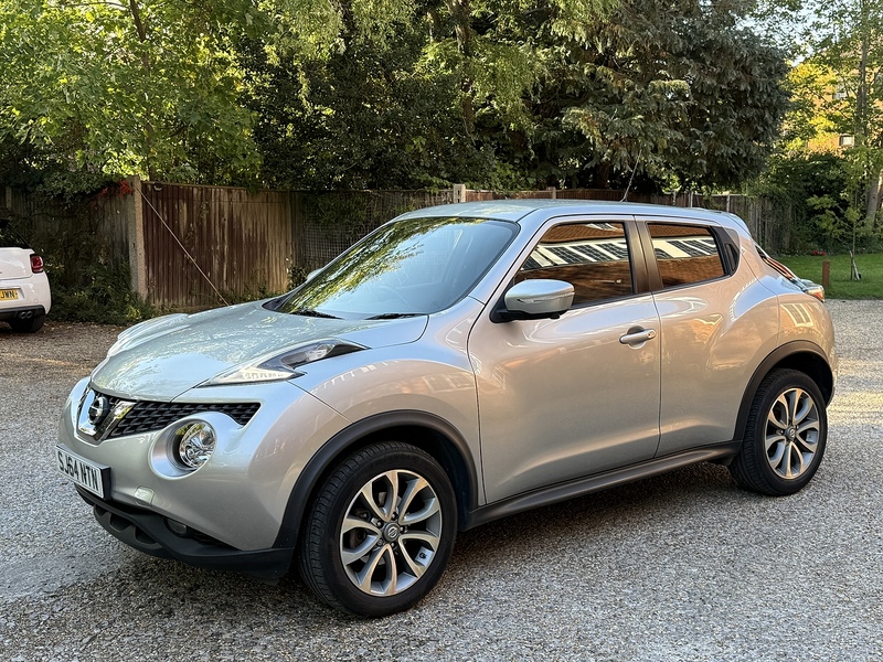 Nissan Juke 1.2 DIG-T Tekna SUV 5dr Petrol Manual Euro 5 (s/s) Euro 5 (115 ps) - U10003349