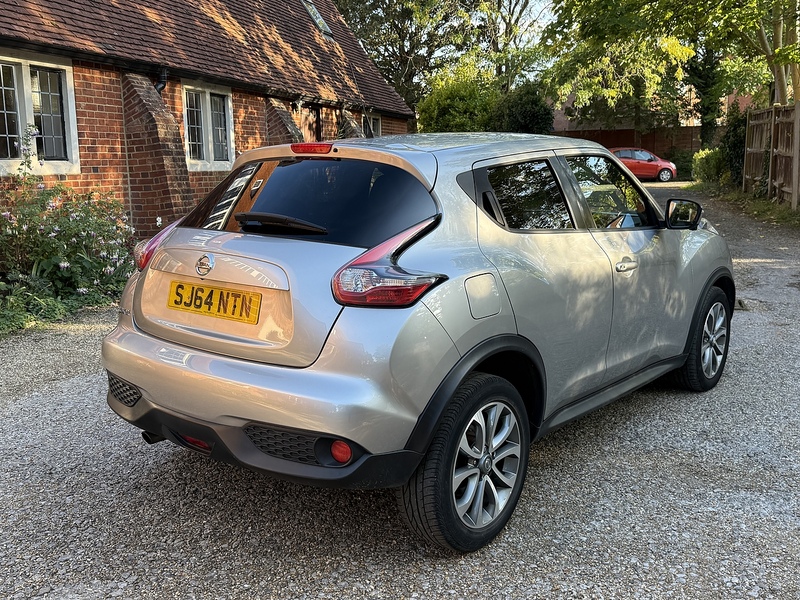 Nissan Juke 1.2 DIG-T Tekna SUV 5dr Petrol Manual Euro 5 (s/s) Euro 5 (115 ps) - U10003349