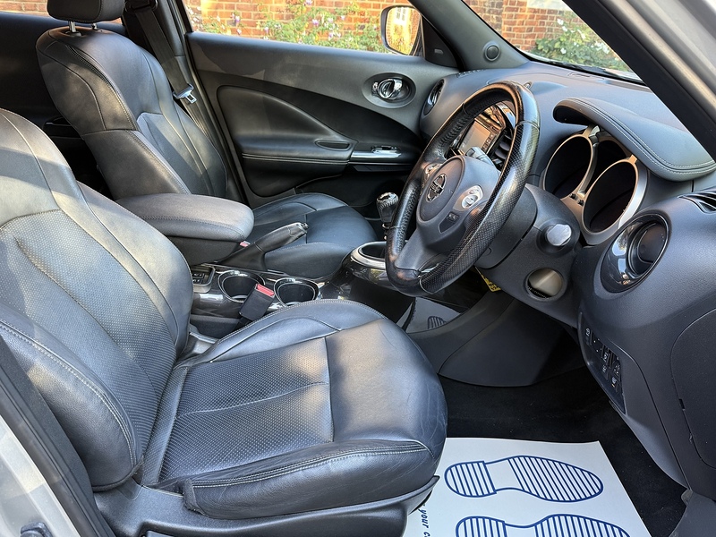 Nissan Juke 1.2 DIG-T Tekna SUV 5dr Petrol Manual Euro 5 (s/s) Euro 5 (115 ps) - U10003349