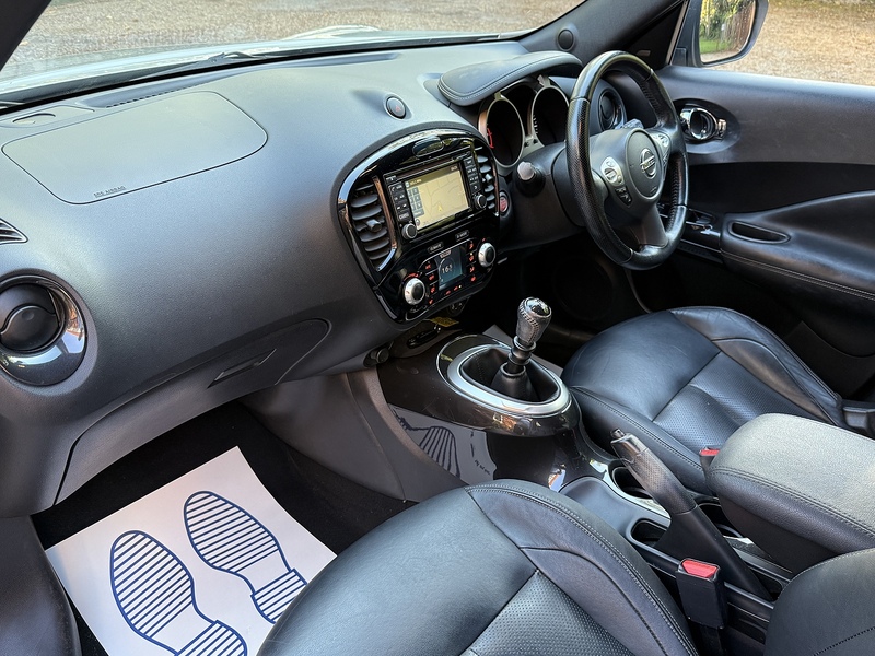 Nissan Juke 1.2 DIG-T Tekna SUV 5dr Petrol Manual Euro 5 (s/s) Euro 5 (115 ps) - U10003349