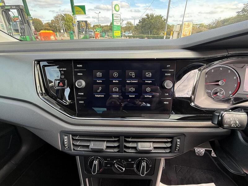 Volkswagen Polo 1.0 TSI SE Hatchback 5dr Petrol Manual Euro 6 (s/s) (95 ps) - U10003354