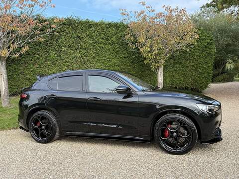 Alfa Romeo Stelvio 2.0T Veloce SUV 5dr Petrol Auto Q4 AWD Euro 6 (s/s) (280 ps) - U10003357